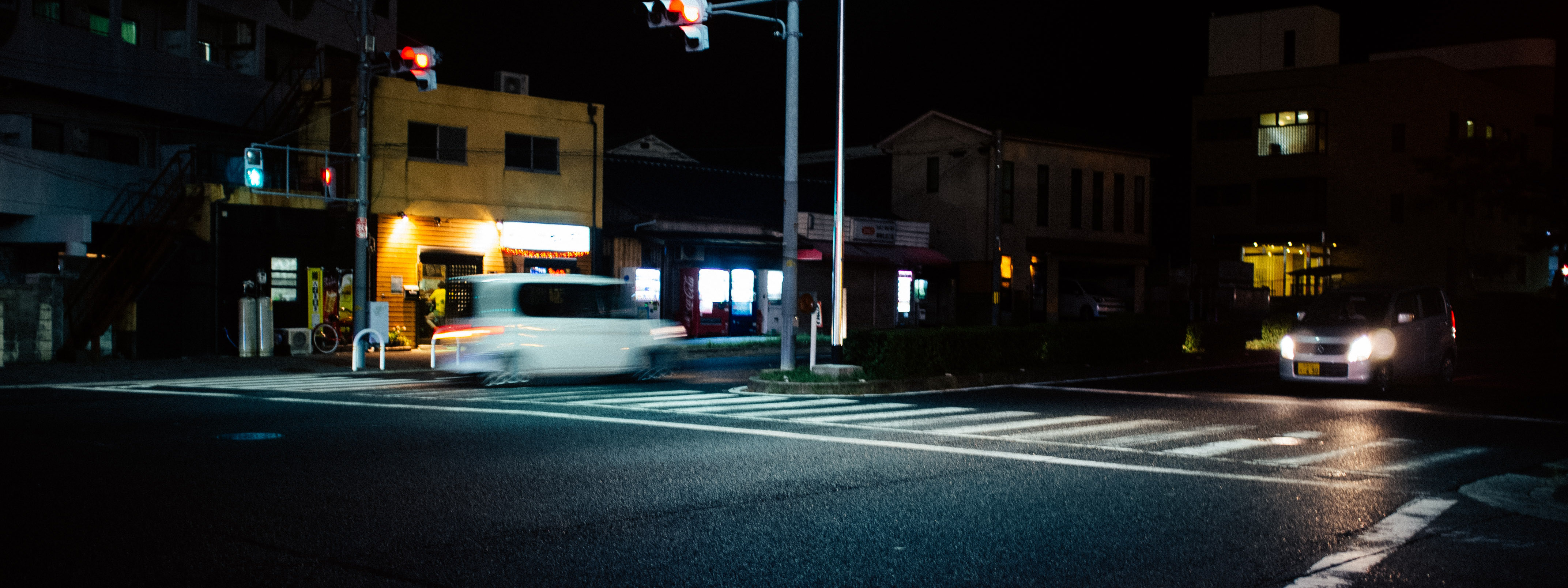 大阪郊区晚上的马路